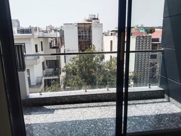 Balcony in 3 BHK Apartment at DLF Pink Town House, Dlf City Phase 3 – for Rent