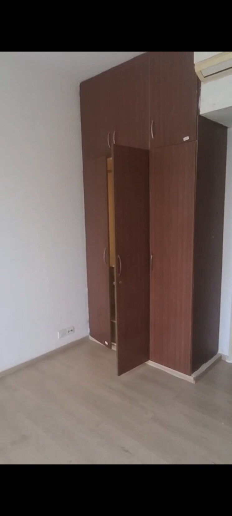 Room, ireo-uptown 3 Bedroom 1815 Sq.Ft. Apartment In Sector 66 Gurgaon 8789289