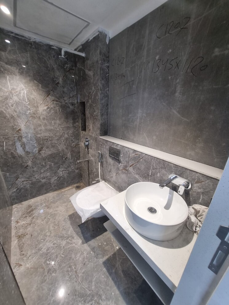 Bathroom, nahar-amrit-shakti 3 Bedroom 1499 Sq.Ft. Apartment In Chandivali Mumbai 8789280