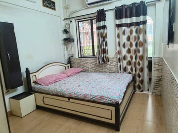Bedroom in 3 BHK Apartment at Surbhi CHS Andheri West, Andheri West – for Rent