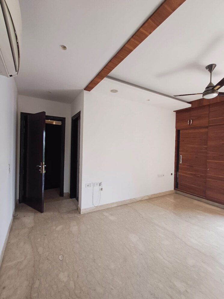 Room, dlf-atria 6 Bedroom 4500 Sq.Ft. Apartment In Dlf Phase ii Gurgaon 8789311