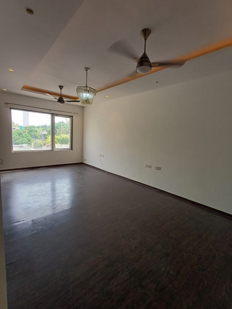 Room, dlf-atria 6 Bedroom 4500 Sq.Ft. Apartment In Dlf Phase ii Gurgaon 8789311