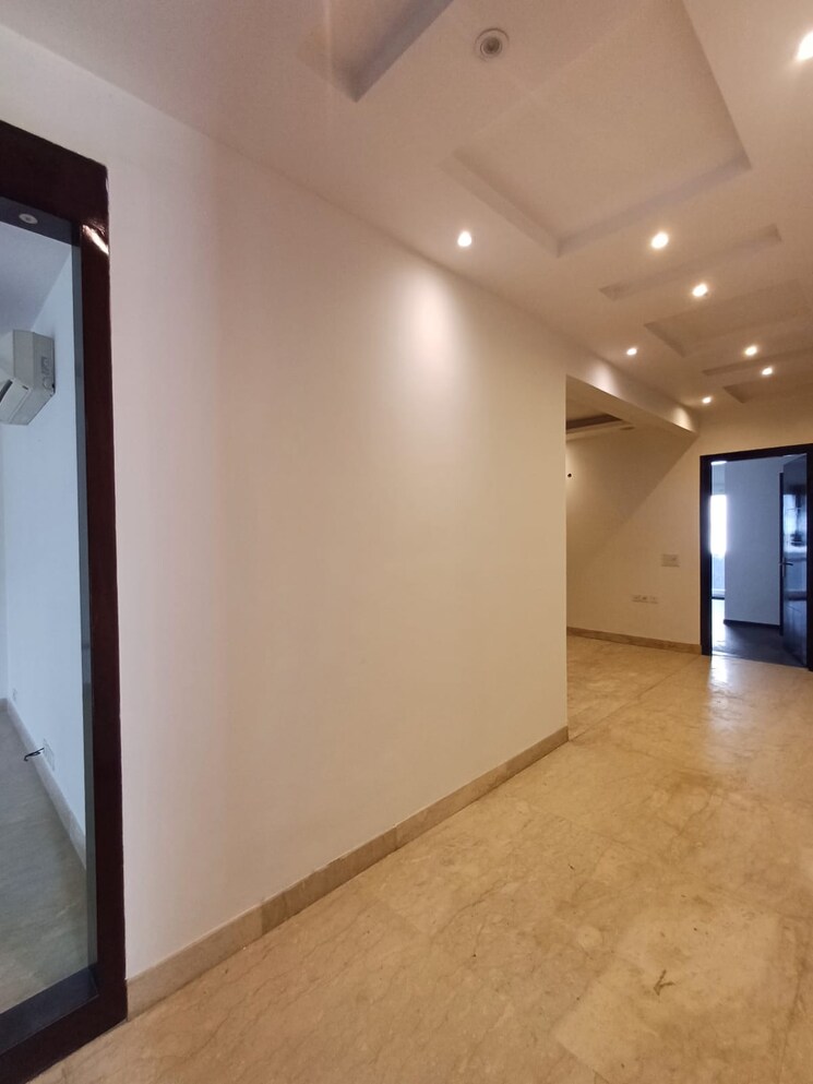 Room, dlf-atria 6 Bedroom 4500 Sq.Ft. Apartment In Dlf Phase ii Gurgaon 8789311