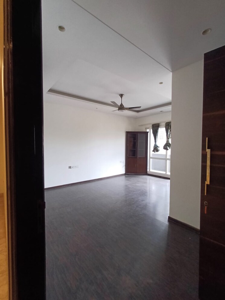 Room, dlf-atria 6 Bedroom 4500 Sq.Ft. Apartment In Dlf Phase ii Gurgaon 8789311