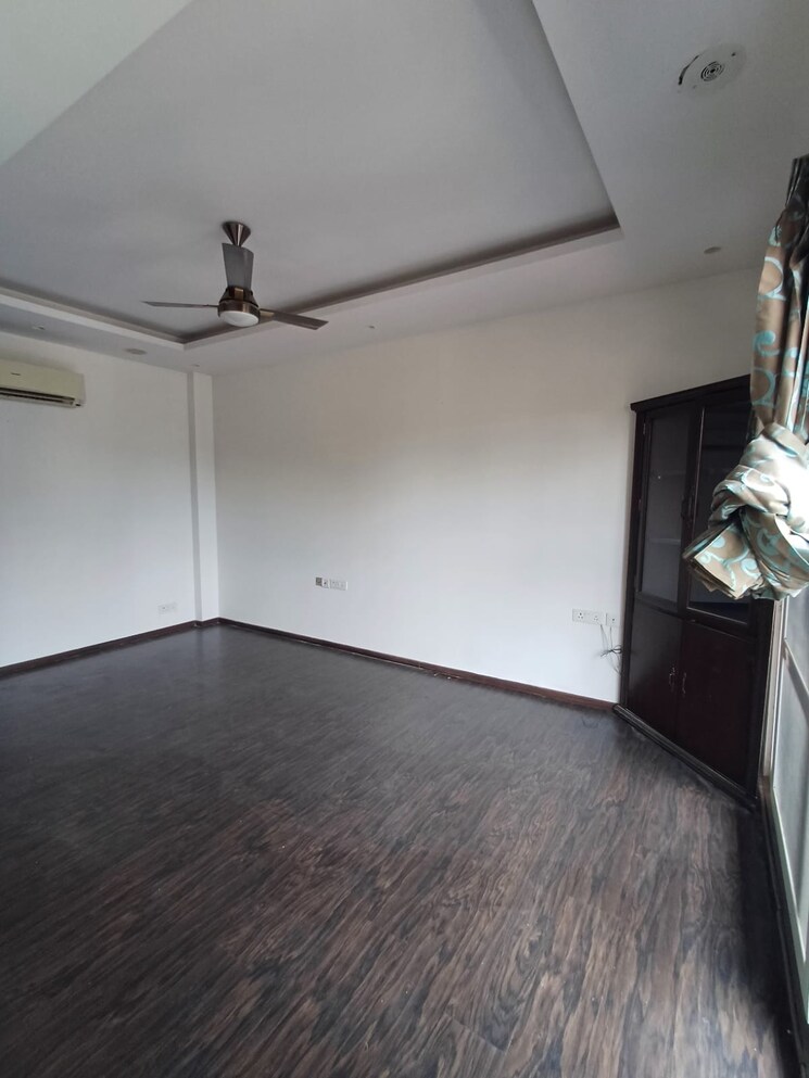 Room, dlf-atria 6 Bedroom 4500 Sq.Ft. Apartment In Dlf Phase ii Gurgaon 8789311