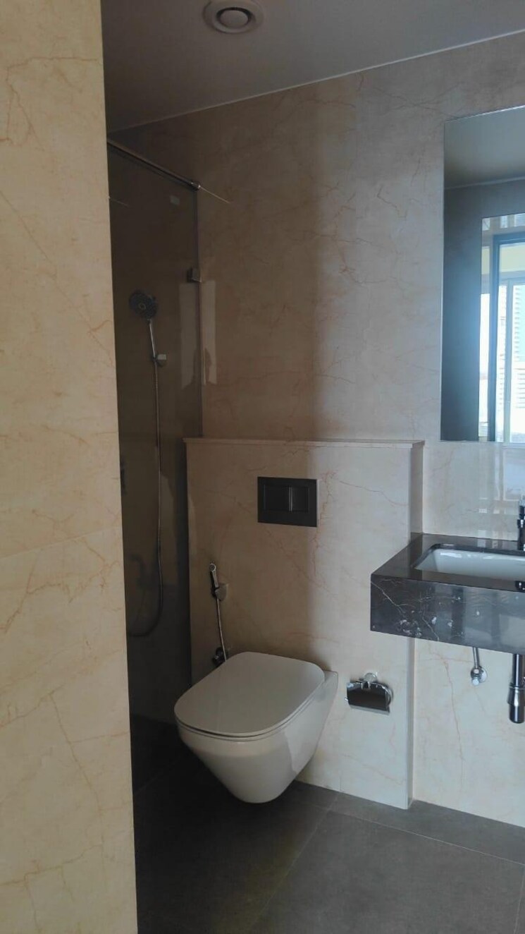 Bathroom, piramal-mahalaxmi 2 Bedroom 799 Sq.Ft. Apartment In Mahalaxmi Mumbai 8789315