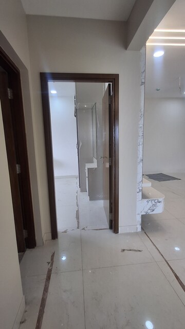 Furnished Amenities in 3 BHK Apartment at Jayabheri The Summit, Narsingi – for Rent