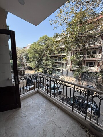 Balcony in 3 BHK Apartment at DLF City Phase V, Dlf Phase V – for Rent