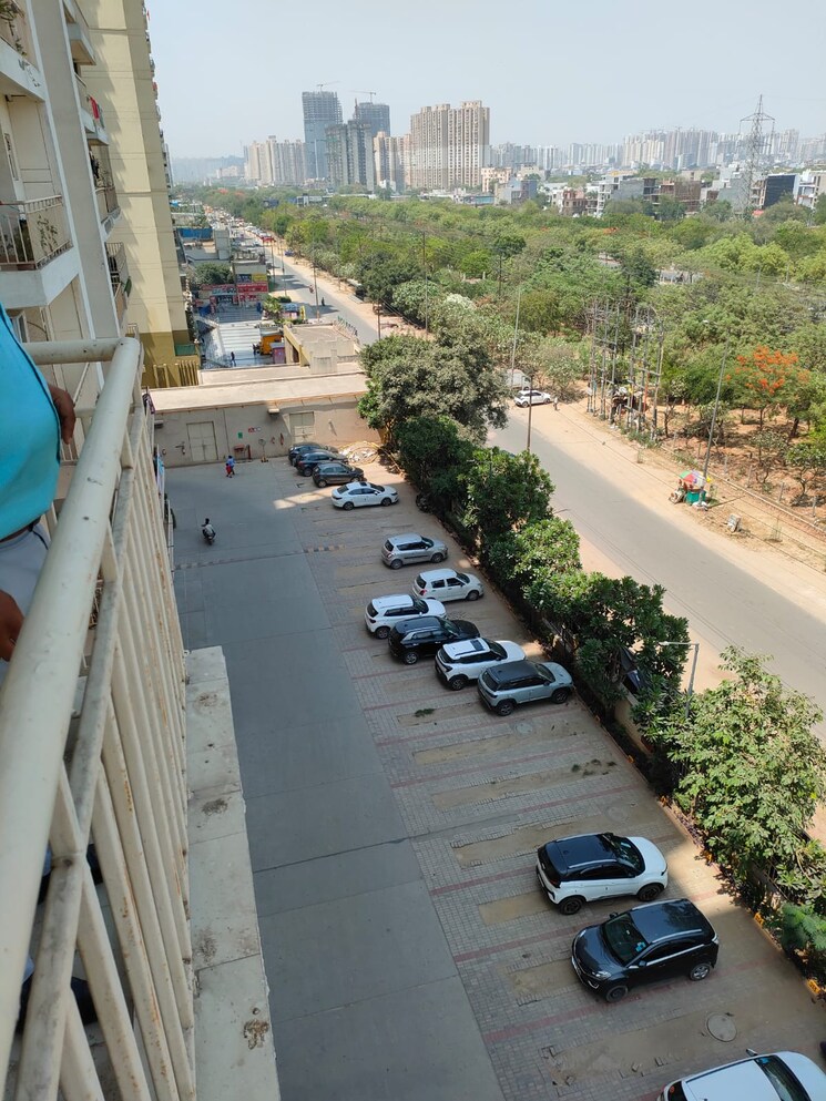 Balcony, paramount-emotions 3.5 Bedroom 1710 Sq.Ft. Apartment In Sector 1 Greater Noida Greater Noida 8789338
