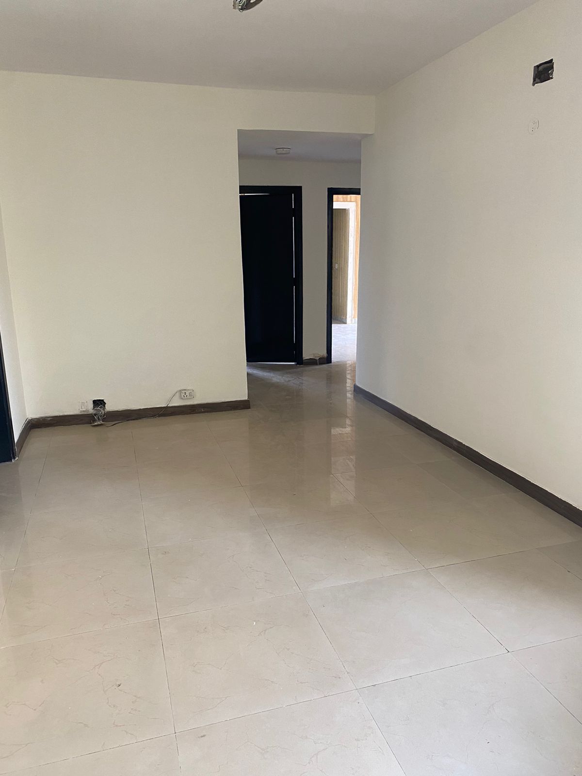 3.5 BHK + Servant Room Apartment For Sale in BPTP Park Grandeura