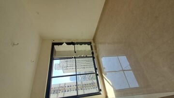 Furnished Amenities in 2 BHK Apartment at Dosti Eastern Bay, Wadala – for Rent
