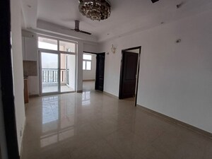Room in 4 BHK Apartment at Amrapali Crystal Homes, Sector 76 – for Sale