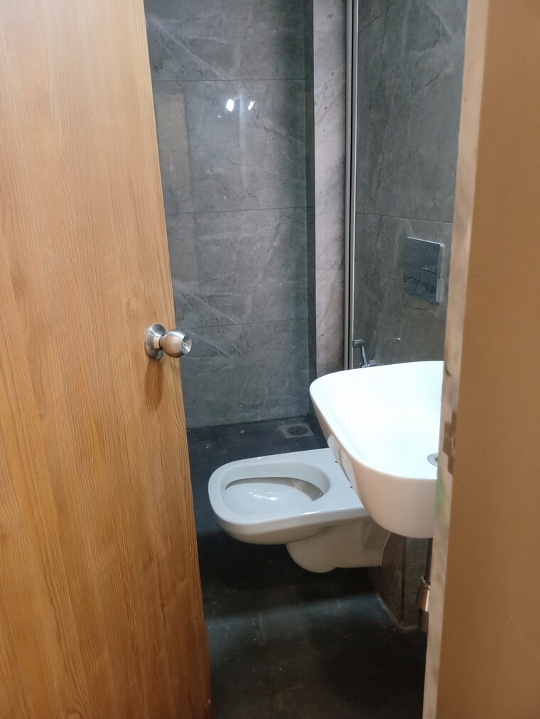 Bathroom, gautam-ashirwad 3 Bedroom 1200 Sq.Ft. Apartment In Naupada Thane 8789380