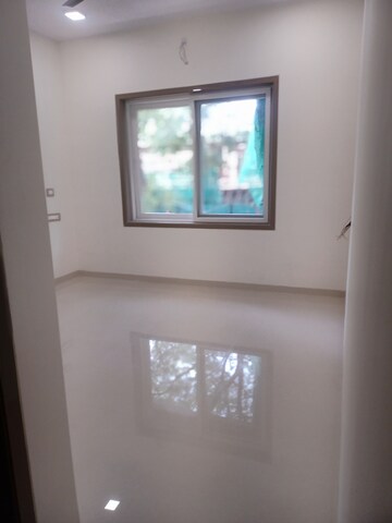 Room in 3 BHK Apartment at Gautam Ashirwad, Naupada – for Sale