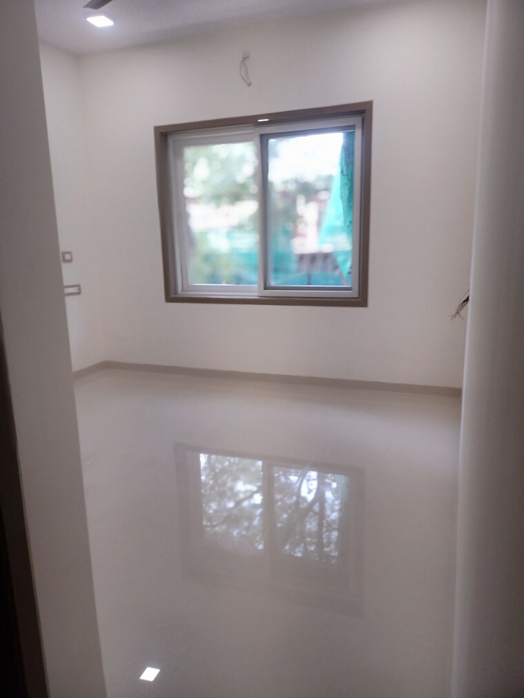Room, gautam-ashirwad 3 Bedroom 1200 Sq.Ft. Apartment In Naupada Thane 8789380