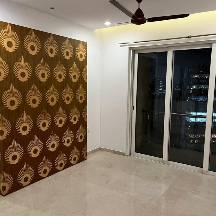  Parking, lodha-fiorenza 2 Bedroom 800 Sq.Ft. Apartment In Goregaon East Mumbai 8789395