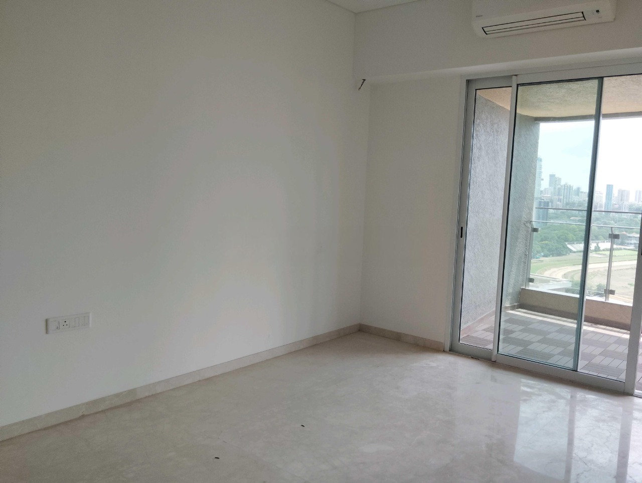 2 BHK + Pooja Room,Servant Room Apartment For Rent in Lokhandwala Minerva Mahalaxmi