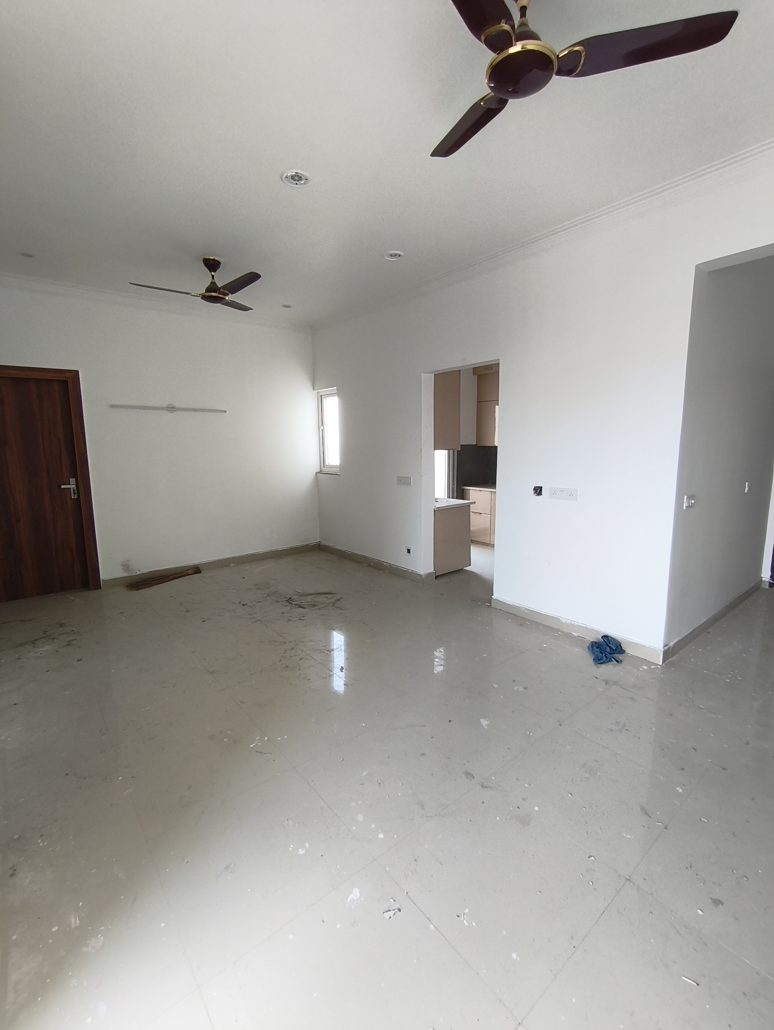 3 BHK Apartment For Rent in Central Park Flower Valley Aqua Front Towers