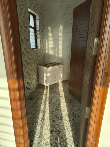 Bathroom in 3 BHK Builder Floor at Soha Neal City, Sector 98 – for Sale