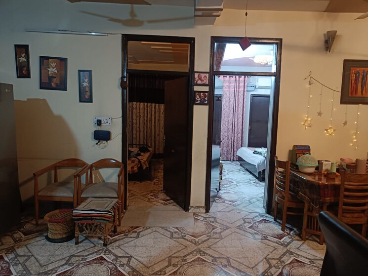 Bedroom, madhavpuram 4 Bedroom 180 Sq.Yd. Builder Floor In Madhavpuram Meerut 8789435