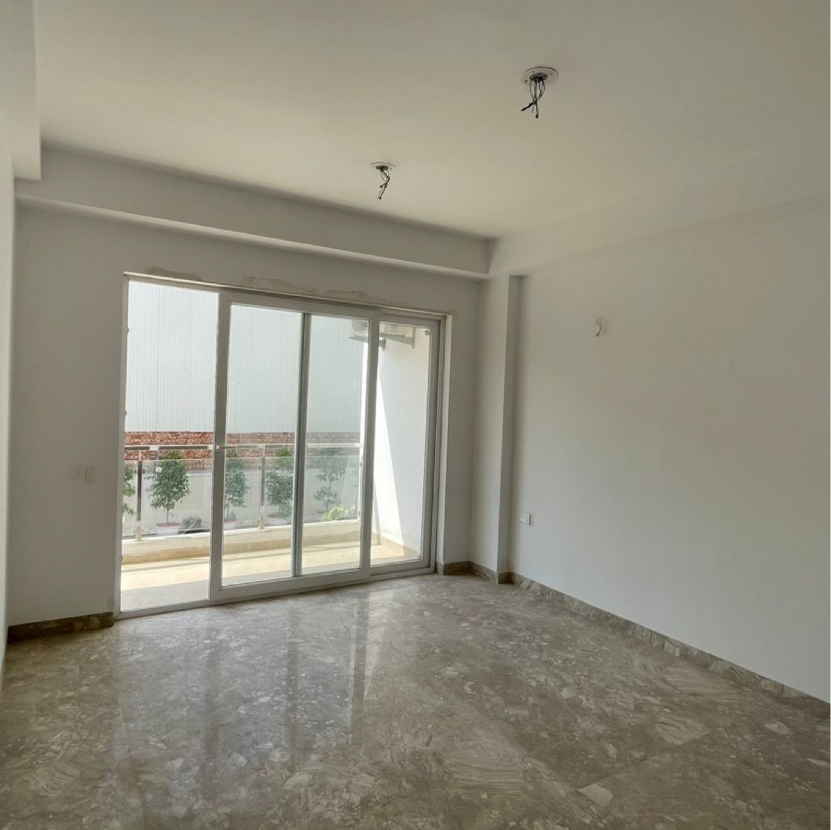 4 BHK + Servant Room Apartment For Sale in SS Linden