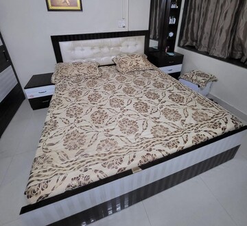 Bedroom in 2 BHK Apartment at Kamal Kunj Vile Parle, Vile Parle West – for Rent