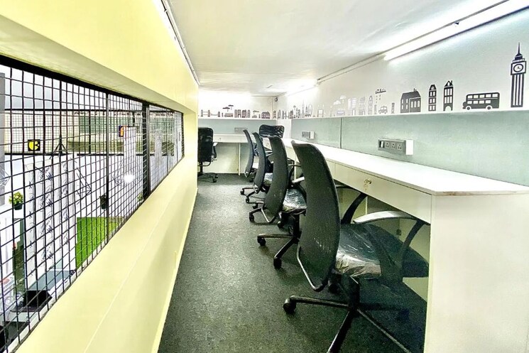 Team Area, lig colony Commercial Office Space 1700 Sq.Ft. In Lig Colony Indore 8789454