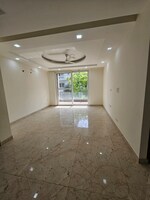 3 BHK + Pooja Room,Study Room 300 Sq.Yd. Builder Floor in Sushant Lok 3