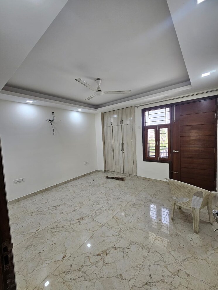 Room, sushant-lok-3 3 Bedroom 300 Sq.Yd. Builder Floor In Sector 57 Gurgaon 8789476