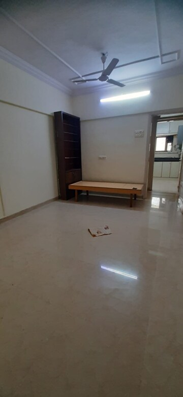 Room in 2 BHK Apartment at New Sarvottam CHS Vile Parle West, Vile Parle West – for Rent