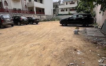 Plot For Sale in Dlf Phase I