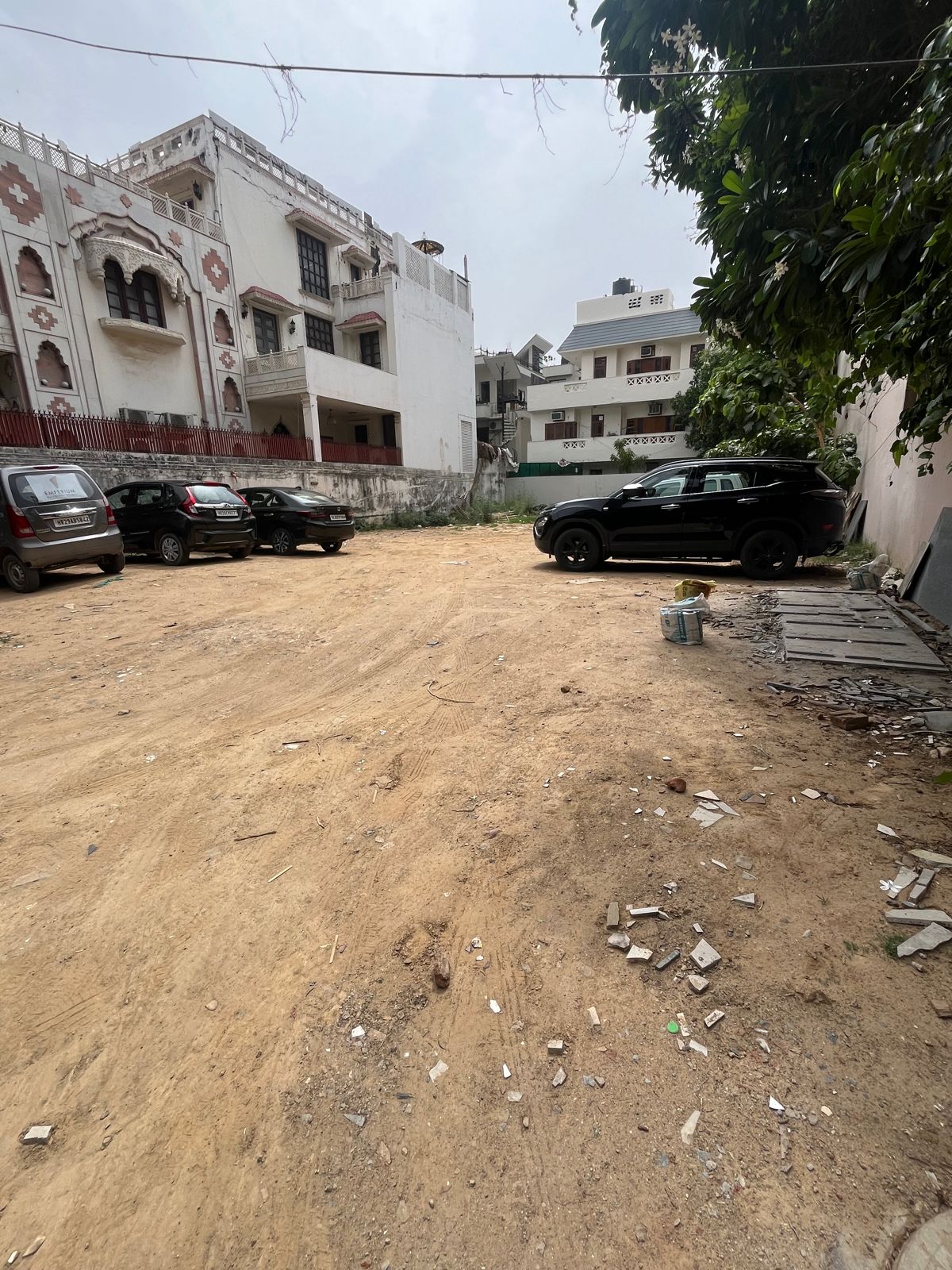 Plot For Sale in DLF Phase I