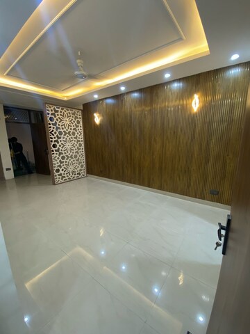Bedroom in 3 BHK Builder Floor at Sushant Lok 2, Sector 57 – for Sale