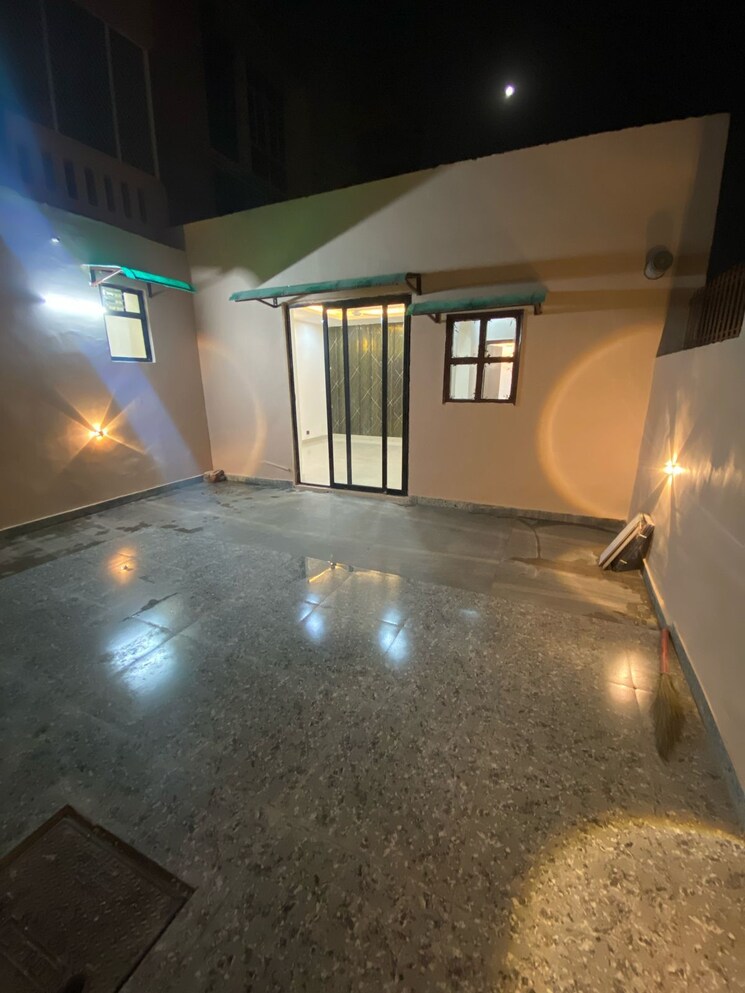 Room, sushant-lok-2 3 Bedroom 300 Sq.Yd. Builder Floor In Sector 57 Gurgaon 8789499