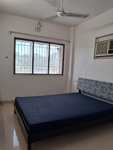 Bedroom in 2 BHK Apartment at Dosti Estates, Wadala East – for Rent