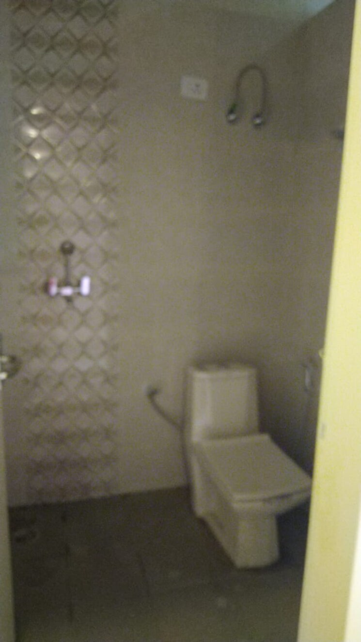 Bathroom, palam vihar 3 Bedroom 1200 Sq.Ft. Builder Floor In Palam Vihar Gurgaon 8789509