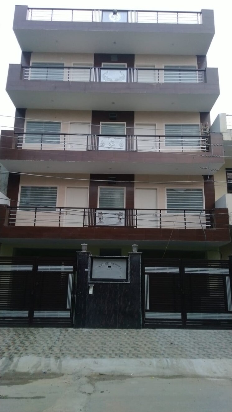 Exterior View, palam vihar 3 Bedroom 1200 Sq.Ft. Builder Floor In Palam Vihar Gurgaon 8789509