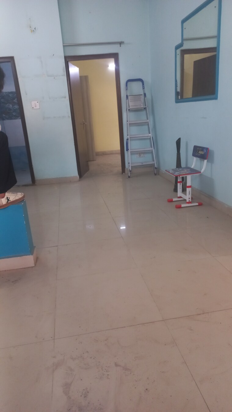 Bathroom, sector 37 6+ Bedroom 1800 Sq.Ft. Independent House In Sector 37 Faridabad 8789539