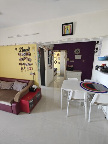 Master Bedroom in 2 BHK Apartment at Solitaire Heights, Malad West – for Rent
