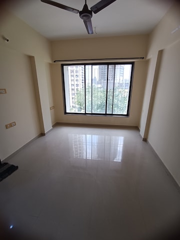 Master Bedroom in 2.5 BHK Apartment at Orlem – for Rent