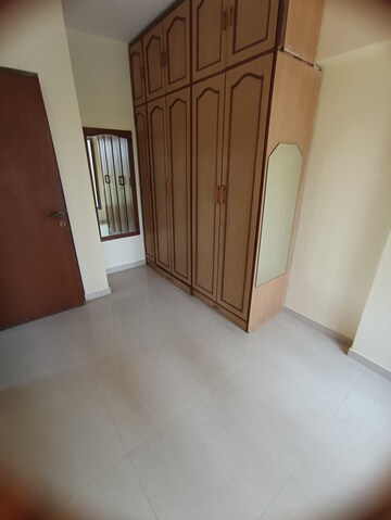 Room in 2.5 BHK Apartment at Orlem – for Rent