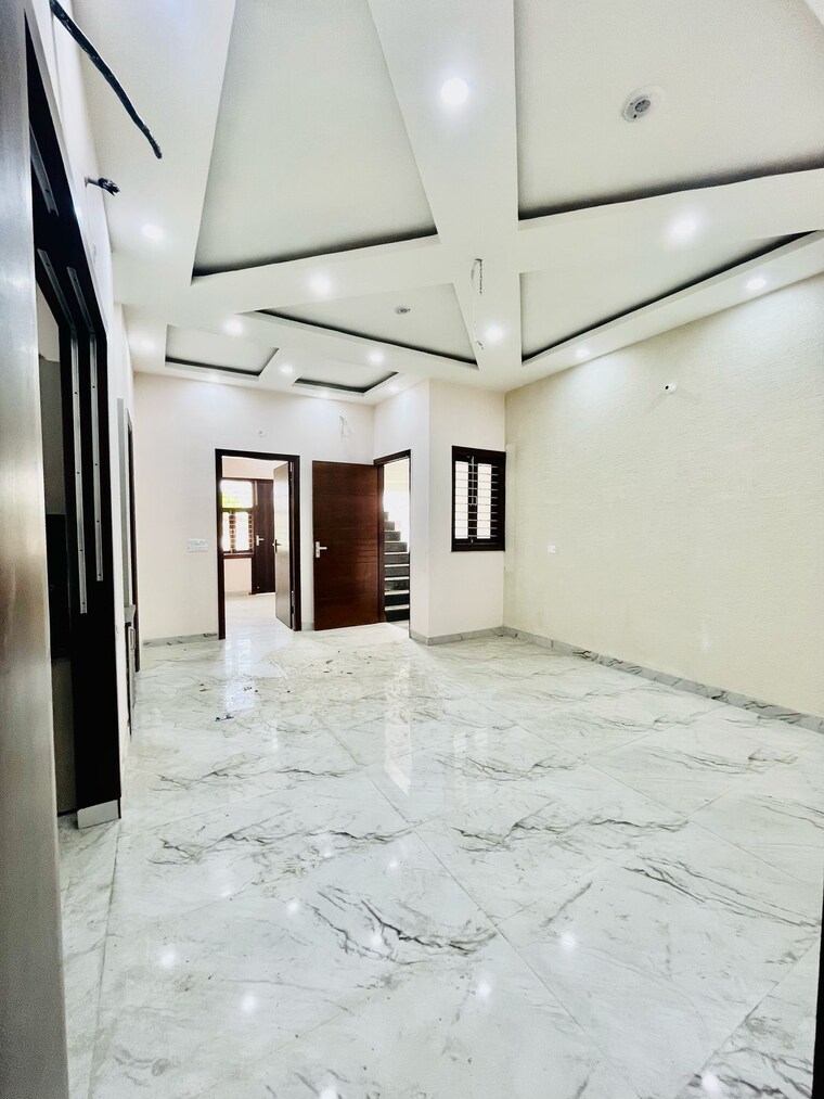 Room, madhavpuram 3 Bedroom 130 Sq.Yd. Builder Floor In Madhavpuram Meerut 8789536