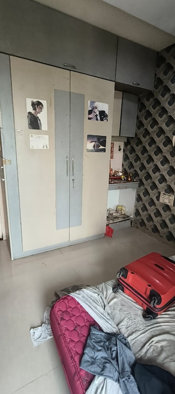 Bedroom in 2 BHK Apartment at Tharwani Rosewood Heights, Kharghar Sector 10 – for Rent