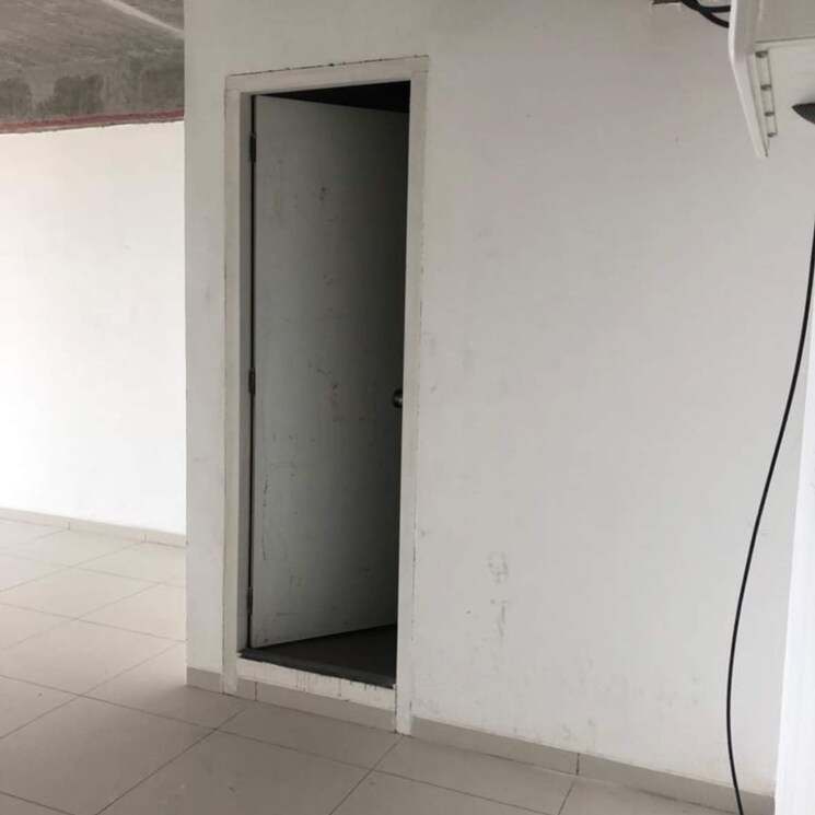 Room, jogeshwari east Commercial Office Space 480 Sq.Ft. In Jogeshwari East Mumbai 8789573