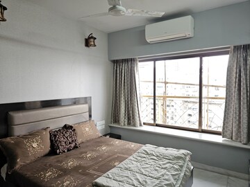 Bedroom in 2 BHK Apartment at Paschim Apartments, Dadar West – for Rent