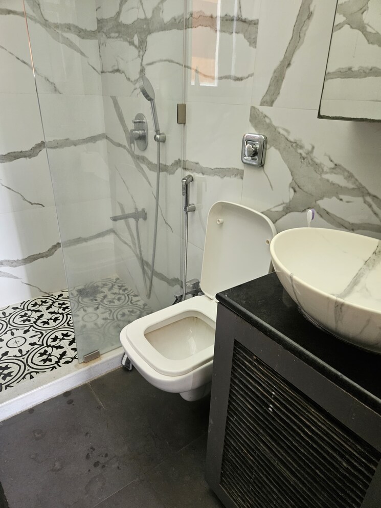 Bathroom, paschim-apartments 2 Bedroom 1000 Sq.Ft. Apartment In Dadar West Mumbai 8789574