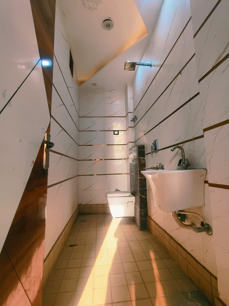 Attached Bathroom, dwarka mor 2 Bedroom 495 Sq.Ft. Builder Floor In Dwarka Mor Delhi 8789586