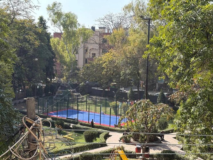 Garden, malviya nagar 3 Bedroom 1500 Sq.Ft. Builder Floor In Malviya Nagar Delhi 8789634