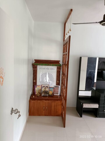 Furnished Amenities in 3 BHK Apartment at Kumar Mahatma Society, Kothrud – for Rent