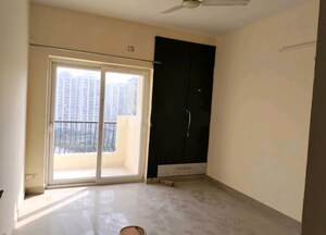 1 BHK Apartment For Sale in Nimbus The Hyde park, Sector 78